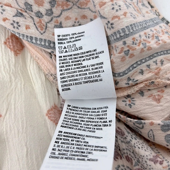 American Eagle Outfitters Embroidered Tassel Ballon Sleeve Top Size Large - Picture 6 of 9